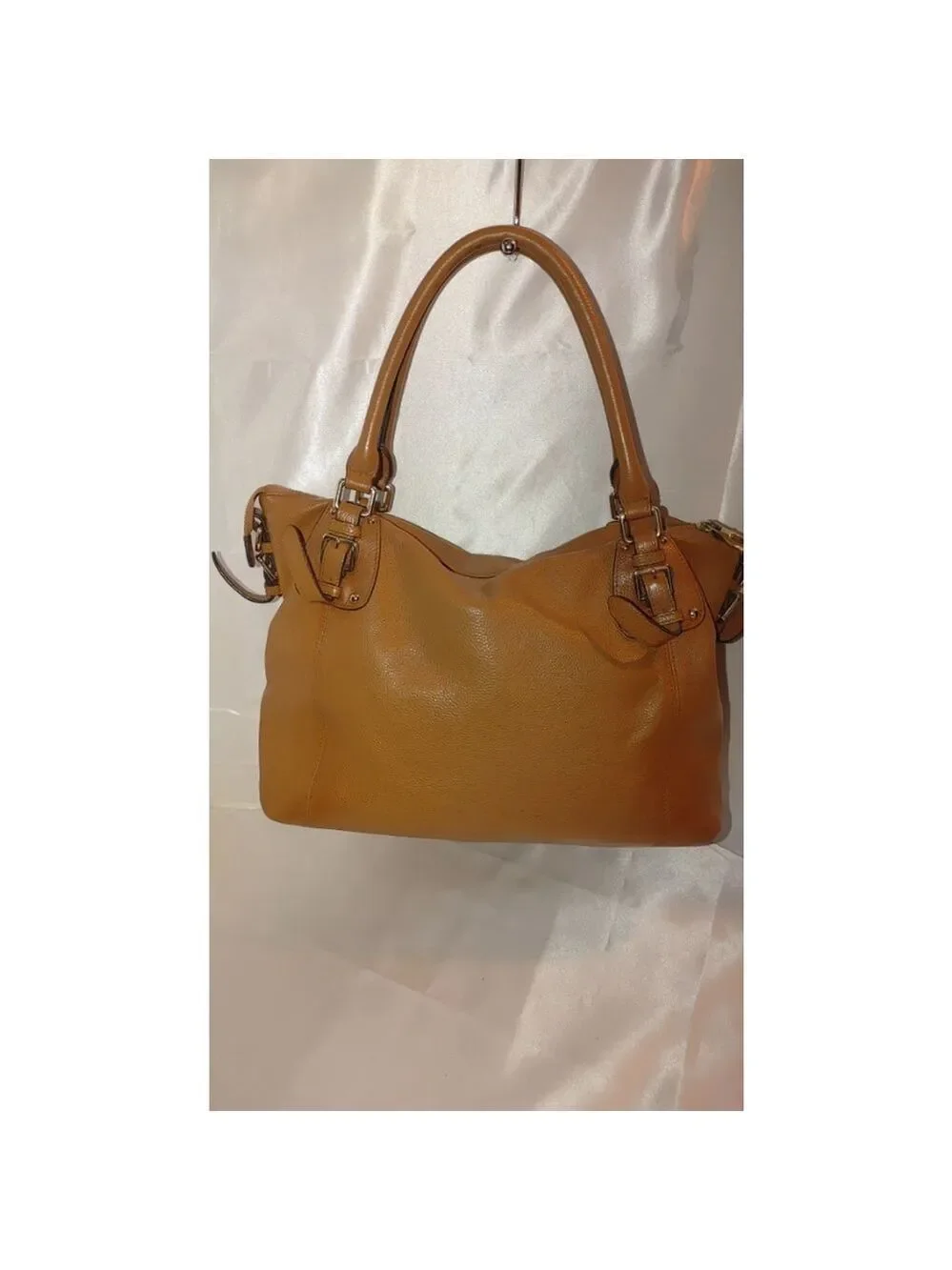 Kattee Pebbled Leather Shoulder Bag